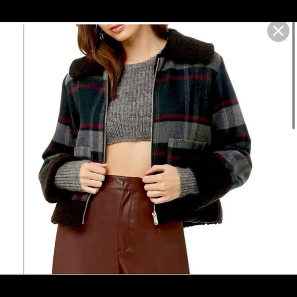 Forever 21 - Teddy Black and Green Plaid Jacket - Picture 4 of 4